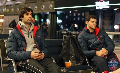 Milos Teodosic and Vladimir Micov (photo: M. Serbin, cskabasket.com)