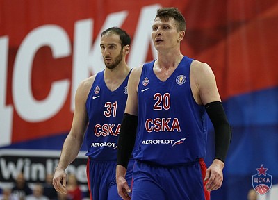 Андрей Воронцевич и Коста Куфос (фото: М. Сербин, cskabasket.com)