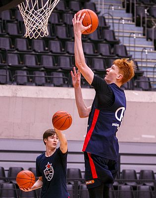 (фото: М. Сербин, cskabasket.com)