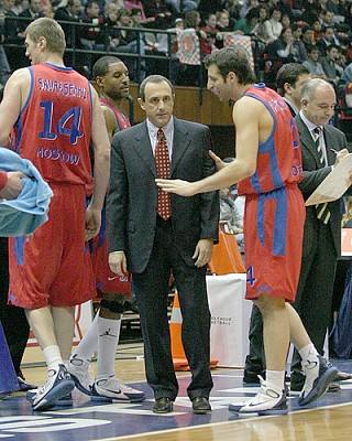 Ettore Messina  and Theodoros Papaloukas (photo cskabasket.com)