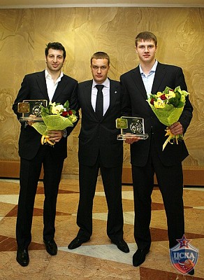 Теодорос Папалукас, Андрей Ватутин и Андрей Воронцевич (фото М. Сербин, cskabasket.com)