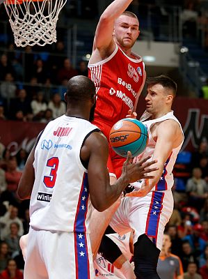 Алекса Аврамович и Тони Джекири (фото: М. Сербин, cskabasket.com)