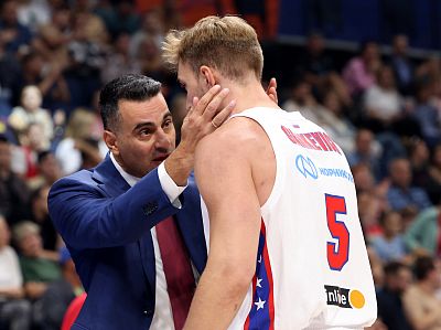 Андреас Пистиолис и Александр Ганькевич (фото: Т. Макеева, cskabasket.com)
