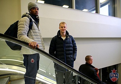 Kyle Hines and Andrey Lopatin (photo: M. Serbin, cskabasket.com)