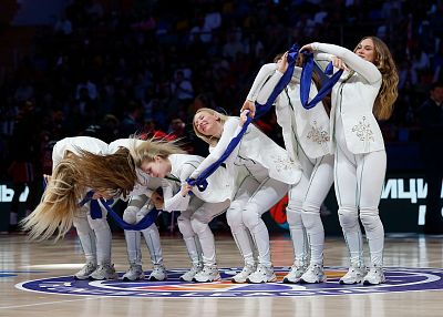 Группа поддержки ЦСКА (фото: М. Сербин, cskabasket.com)