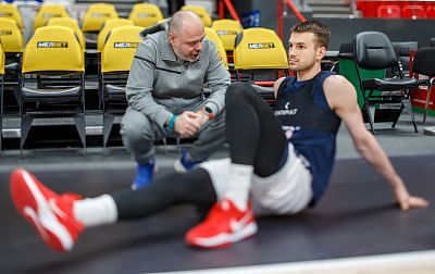 Денис Годлевский и Самсон Руженцев (фото: М. Сербин, cskabasket.com)