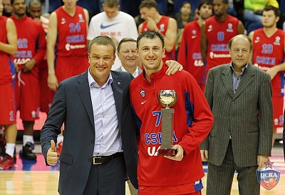 Андрей Ватутин и Виталий Фридзон (фото: М. Сербин, cskabasket.com)