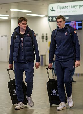 Иван Зайцев и Александр Чадов (фото: М. Сербин, cskabasket.com)