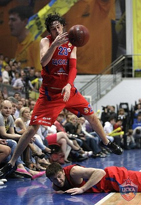 Алексей Швед и Евгений Воронов (фото М. Сербин, cskabasket.com)