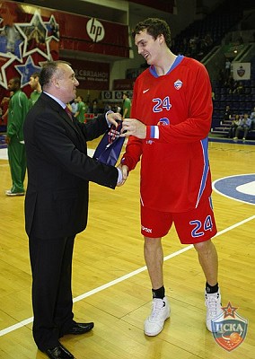 Yuri Yurkov and Alexander Kaun (photo M. Serbin, cskabasket.com)
