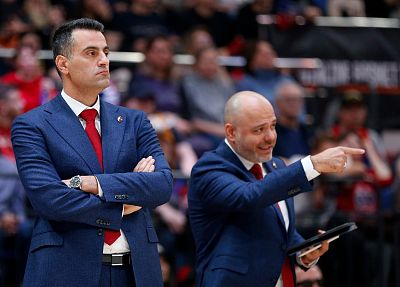 Андреас Пистиолис и Денис Годлевский (фото: М. Сербин, cskabasket.com)