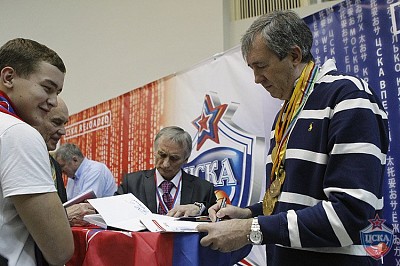Василий Авраменко и Сергей Тараканов (фото Т. Макеева, cskabasket.com)