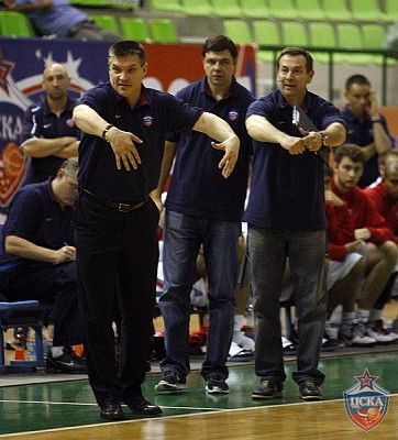 Eugeny Pashutin, Andrey Shchepankov and Ivan Jeremic (photo M. Serbin, cskabasket.com)