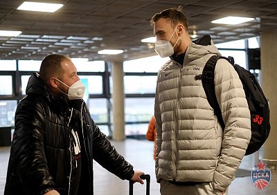 Aleksandar Bata and Nikola Milutinov (photo: M. Serbin, cskabasket.com)