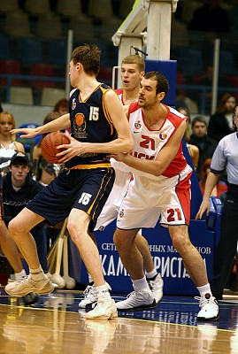Ershov vs Tarlac (photo cskabasket.com)