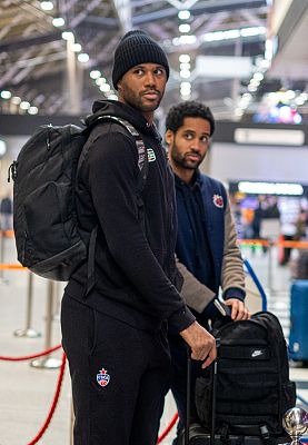 Амат М'Бай и Мело Тримбл (фото: М. Сербин, cskabasket.com)