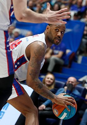 Амат М'Бай (фото: М. Сербин, cskabasket.com)