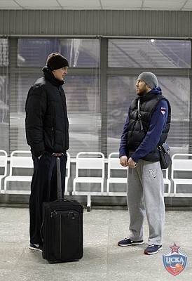 Alexandr Kaun and Evgeniy Voronov (photo M. Serbin, cskabasket.com)