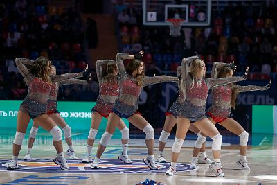Группа поддержки ЦСКА (фото: М. Сербин, cskabasket.com)