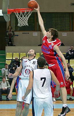 Valeriy Likhodey (photo cskabasket.com)