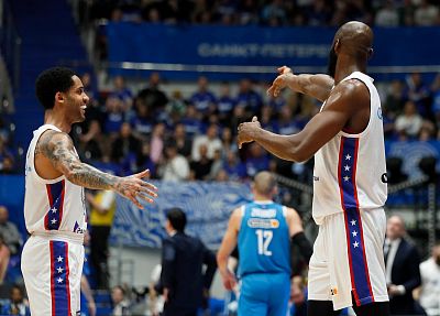 Мело Тримбл и Тони Джекири (фото: М. Сербин, cskabasket.com)