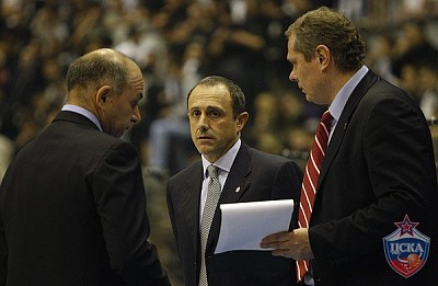 Emanuele Molin,  Ettore Messina and Dmitriy Shakulin (photo M. Serbin, cskabasket.com)