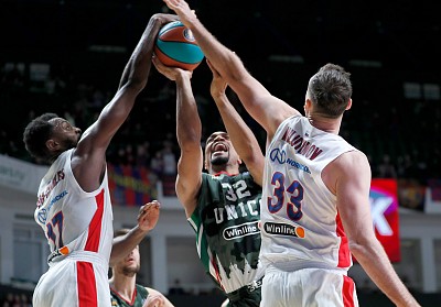 Никола Милутинов и Ливио Жан-Шарль (фото: М. Сербин, cskabasket.com)