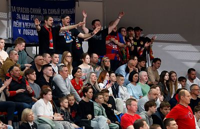 Болельщики ЦСКА (фото: М. Сербин, cskabasket.com)