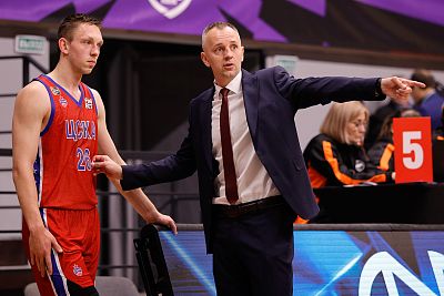 Кирилл Петухов и Олег Бартунов (фото: Т. Макеева, cskabasket.com)