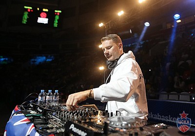 DJ Smash (фото: М. Сербин, cskabasket.com)
