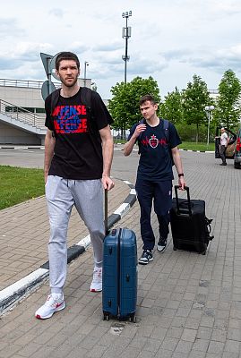 Руслан Абдулбасиров и Юрий Умрихин (фото: М. Сербин, cskabasket.com)