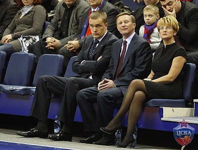 Andrey Vatutin, Sergey Ivanov and Olga Pleshakova (photo M. Serbin, cskabasket.com)