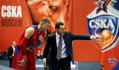 Andrey Vorontsevich and Dimitris Itoudis (photo: T. Makeeva, cskabasket.com)