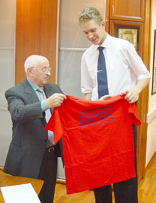 Alexander Gomelskiy and Anatoliy Kashirov (photo cskabasket.com)