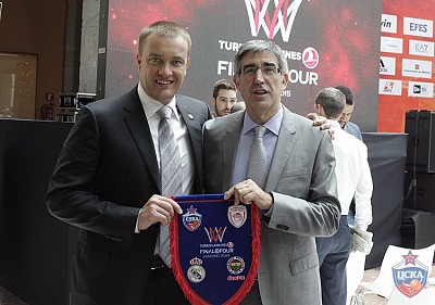 Andrey Vatutin and Jordi Bertomeu (photo: M. Serbin, cskabasket.com)