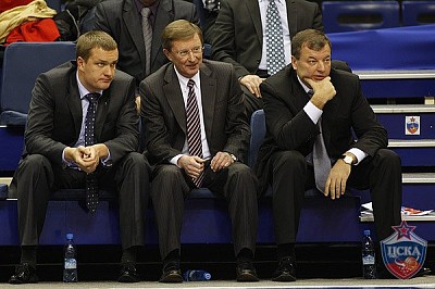 Андрей Ватутин, Сергей Иванов и Сергей Кущенко  (фото М. Сербин, cskabasket.com)