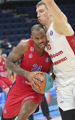 Амат М'Бай (фото: Т. Макеева, cskabasket.com)