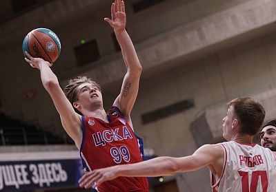  Денис Клуббе (фото: Т. Макеева, cskabasket.com)