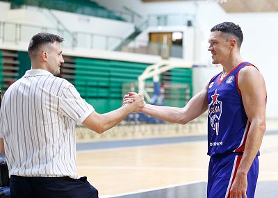 Алекса Аврамович и Семён Антонов (фото: М. Сербин, cskabasket.com)