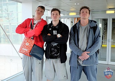 Andrey Vorontsevich, Mikhail Kulagin and Dmitriy Kulagin (photo: M. Serbin, cskabasket.com)