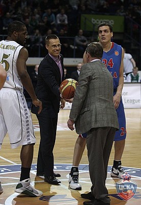Sergey Ivanov and Alexander Stubb (photo M. Serbin, cskabasket.com)