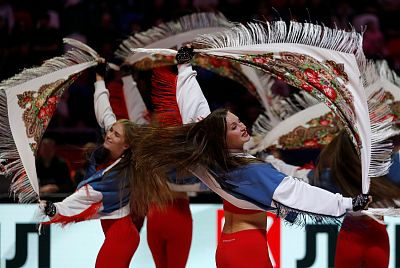 Группа поддержки ЦСКА (фото: М. Сербин, cskabasket.com)