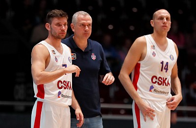 Иван Ухов, Эмил Райкович, Деян Давидовац (фото: М. Сербин, cskabasket.com)