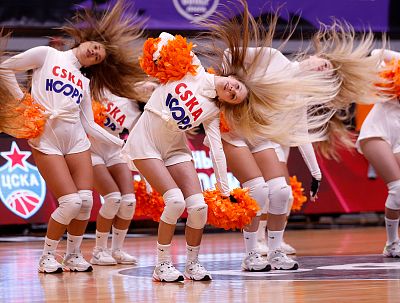 Группа поддержки ЦСКА (фото: М. Сербин, cskabasket.com)