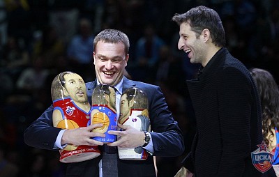 Андрей Ватутин и Теодорос Папалукас (фото: М. Сербин, cskabasket.com)